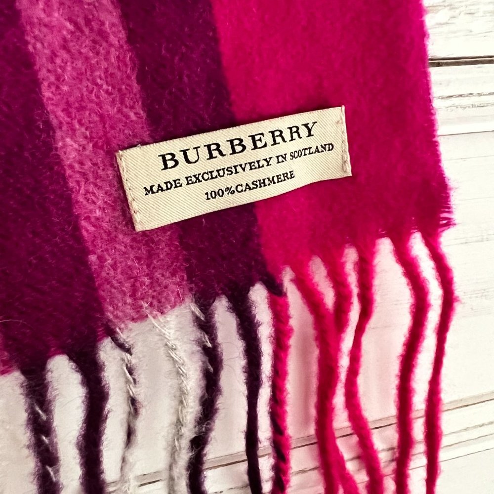 Burberry | Purple Pink White Cashmere Scarf - Picture 2 of 5